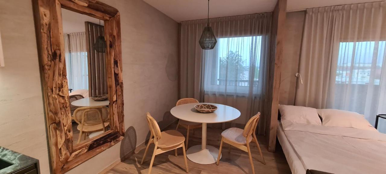Zurawia 18 Apartmán
