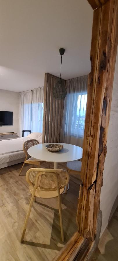 Zurawia 18 Apartmán *